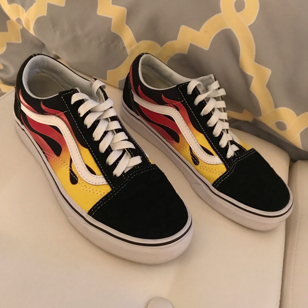 FLAME VANS SIZE 6.5